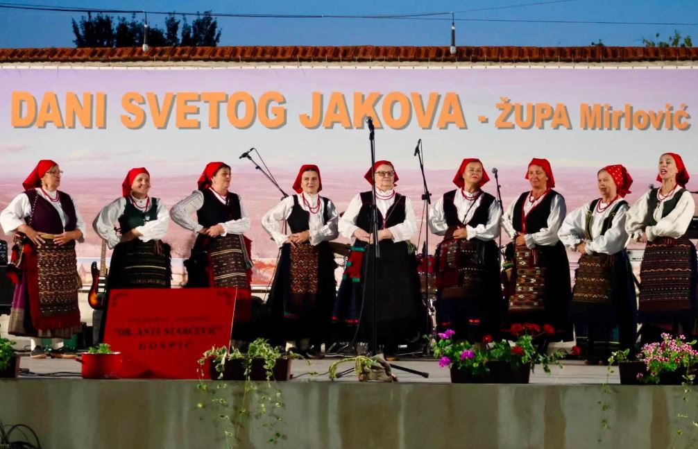 Tradicionalna Večer folklora održana u Mirloviću